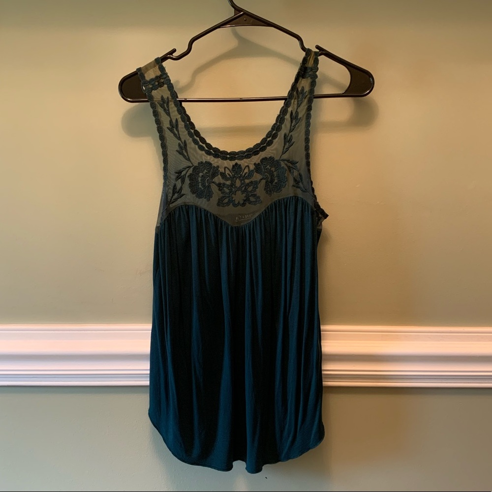 American Eagle lace detail tank top